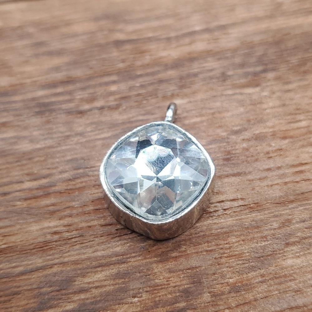 Stunning fire 2ct cz crystal sterling baguette pendant